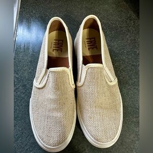 FRYE Women’s Tan Gia Slip-On Shoes